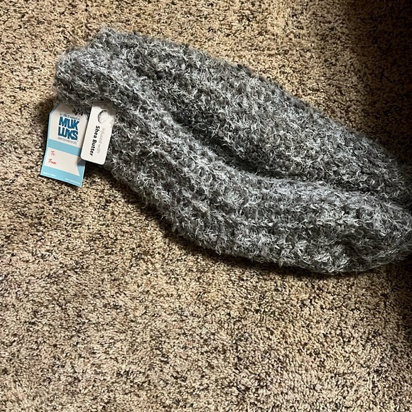Muk Luk Sock Slipper. NWT. Infused with shea butter. - Picture 1 of 3